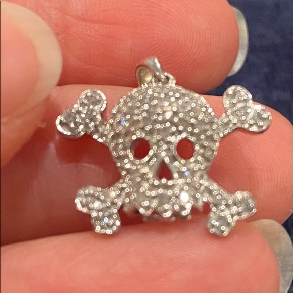☠️ 14k white gold and diamonds skull and crossbones pendant - Picture 3 of 4